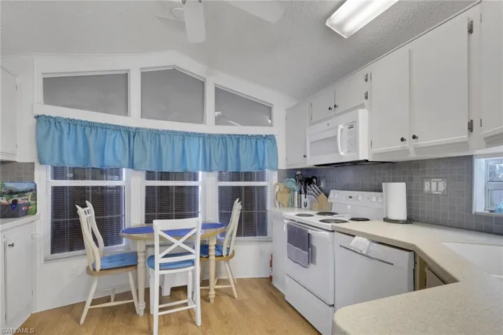 386 Leopard Ln 386, Naples, Florida 34114
