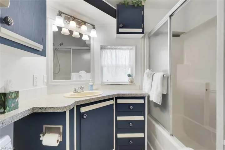 386 Leopard Ln 386, Naples, Florida 34114