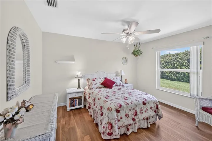 11690 Pinewood Lakes Dr, Fort Myers, Florida 33913