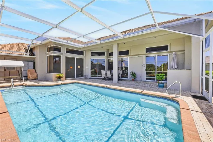 11690 Pinewood Lakes Dr, Fort Myers, Florida 33913