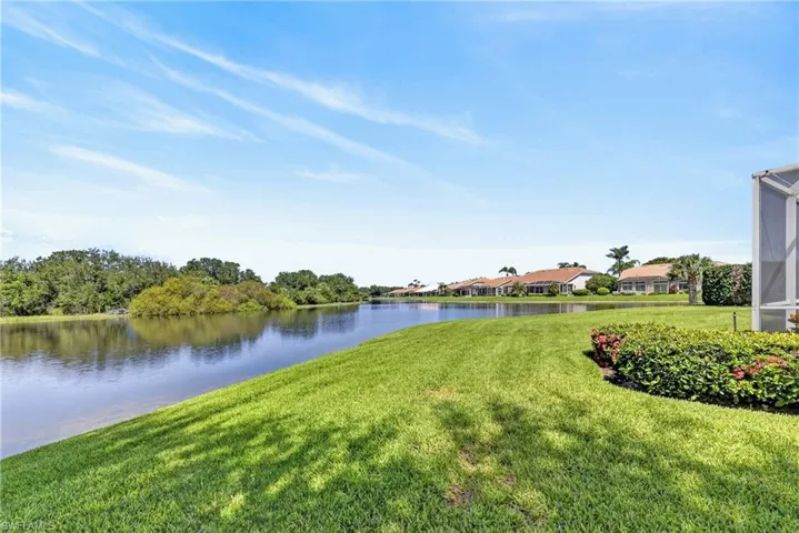 11690 Pinewood Lakes Dr, Fort Myers, Florida 33913