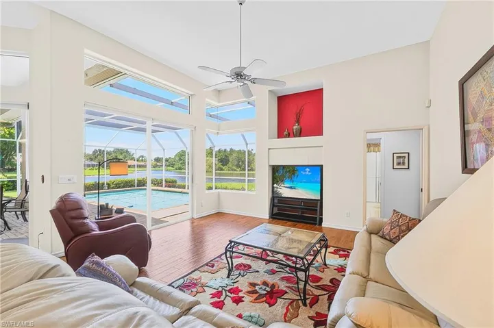 11690 Pinewood Lakes Dr, Fort Myers, Florida 33913