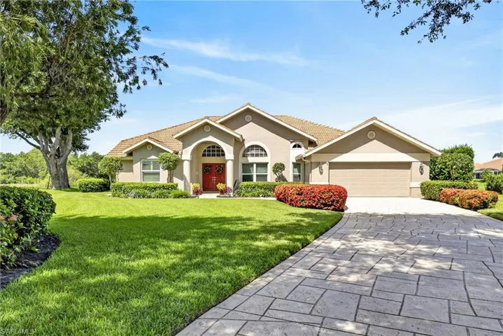 11690 Pinewood Lakes Dr, Fort Myers, Florida 33913
