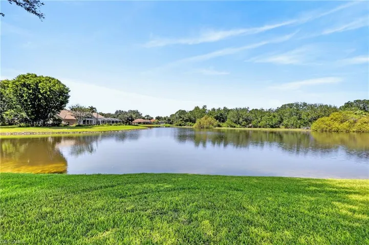 11690 Pinewood Lakes Dr, Fort Myers, Florida 33913