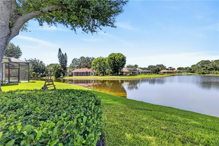 11690 Pinewood Lakes Dr, Fort Myers, Florida 33913