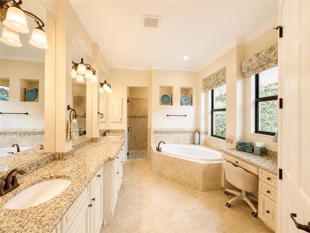 9871 Corso Bello Dr, Naples, Florida 34113