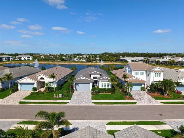 Drone / aerial view featuring a residential view