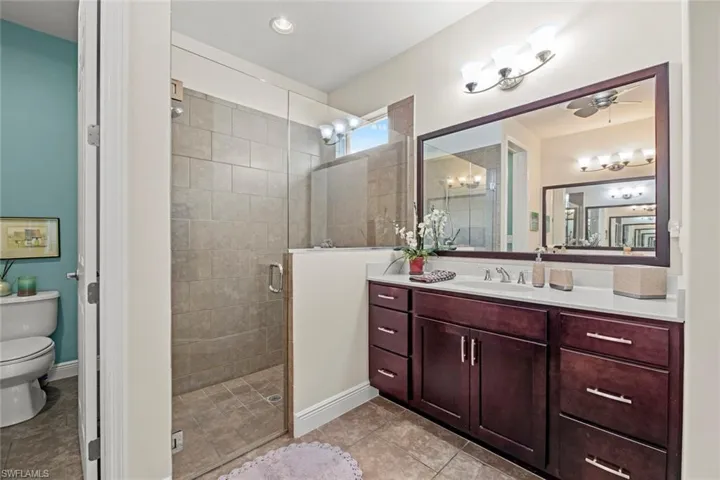 Dual vanities in Master bath