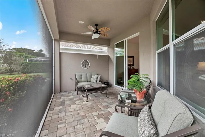 Looking back to entry to rear of home