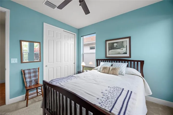 Guest bedroom closest