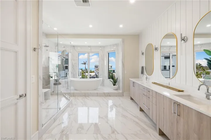 104  Kaula  LN, Bonita Springs, FL 34134