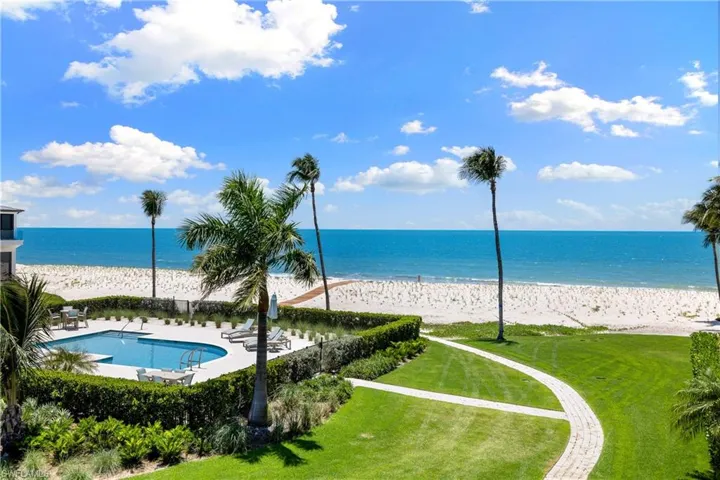 104  Kaula  LN, Bonita Springs, FL 34134
