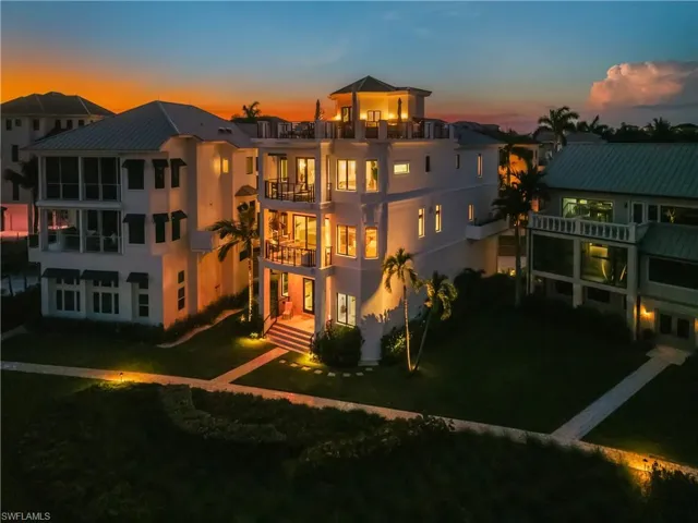 104  Kaula  LN, Bonita Springs, FL 34134