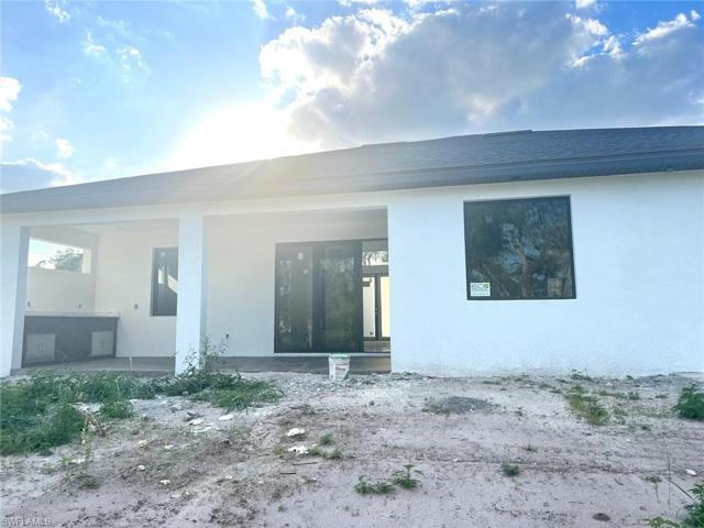 612  Palmetto  AVE, Lehigh Acres, FL 33972