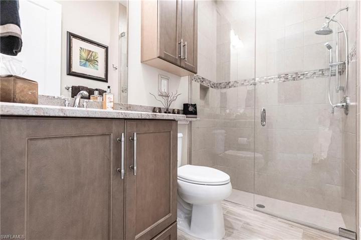 Bedroom 3 En Suite Bath