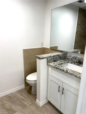 585  14th N ST, Naples, FL 34102