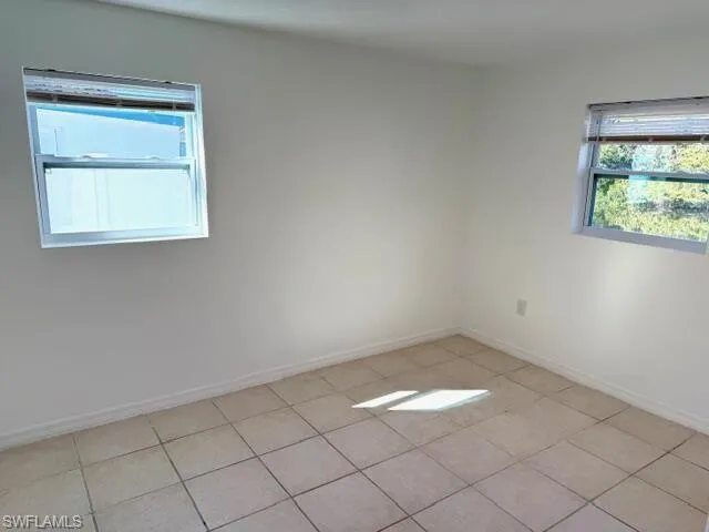 585  14th N ST, Naples, FL 34102