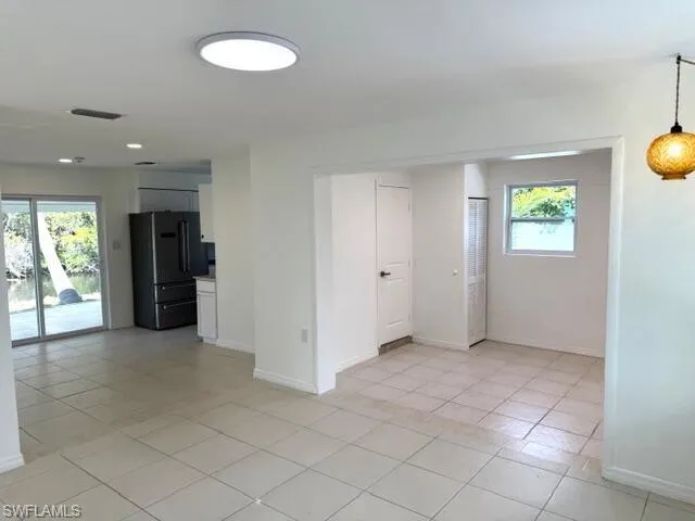 585  14th N ST, Naples, FL 34102