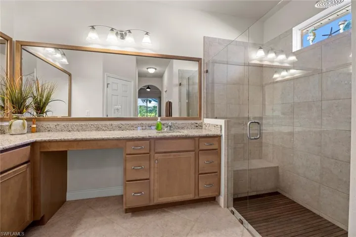Large step-in shower