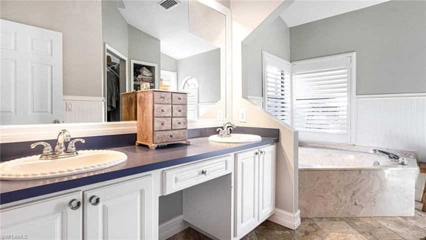 9907 Country Oaks DR, FORT MYERS FL 33967