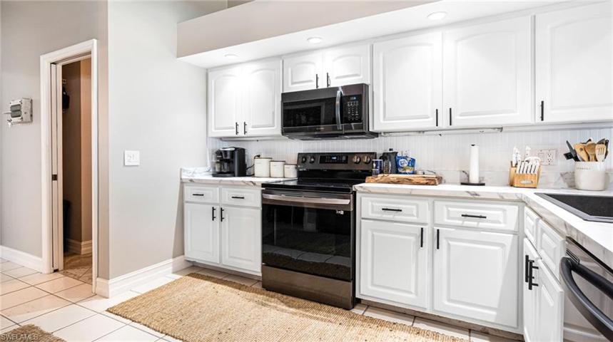 9907 Country Oaks DR, FORT MYERS FL 33967