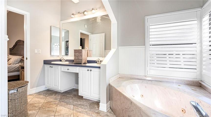 9907 Country Oaks DR, FORT MYERS FL 33967