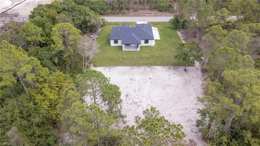 Aerial view of property and surrounding area
