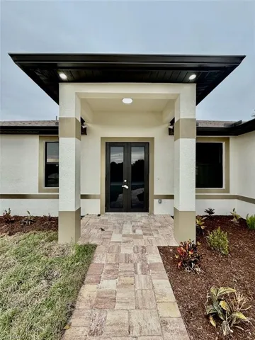 727  Cairo E ST, Lehigh Acres, FL 33974