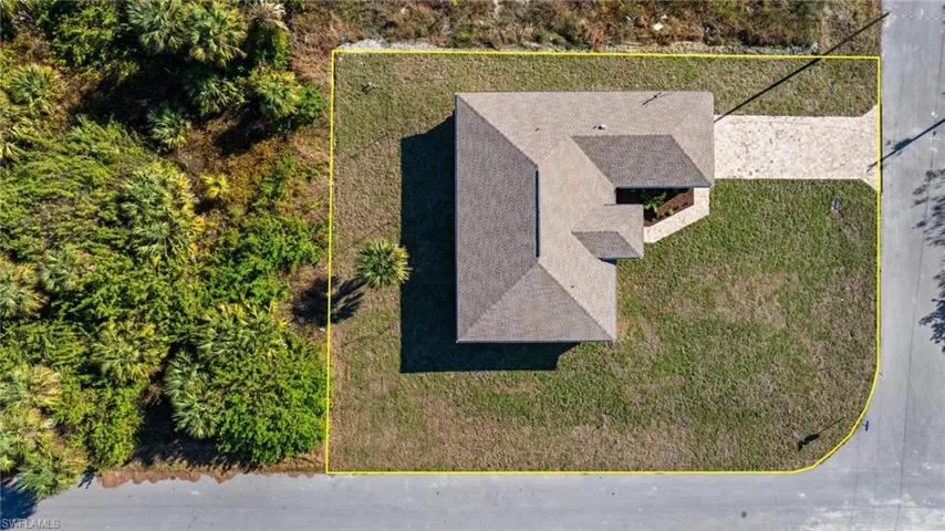 727  Cairo E ST, Lehigh Acres, FL 33974