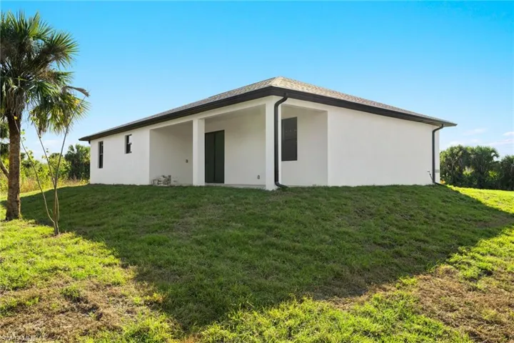 727  Cairo E ST, Lehigh Acres, FL 33974