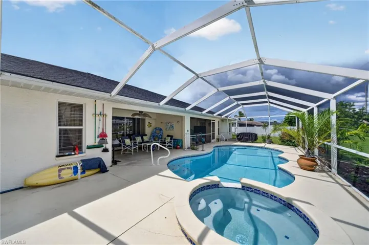 3515 Sw Santa Barbara Pl, Cape Coral, Florida 33914