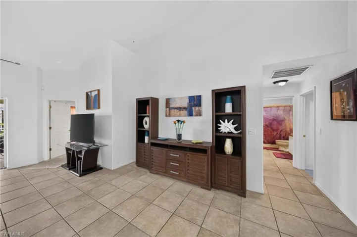 3515 Sw Santa Barbara Pl, Cape Coral, Florida 33914