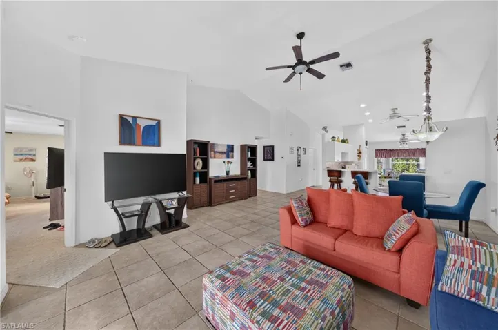 3515 Sw Santa Barbara Pl, Cape Coral, Florida 33914