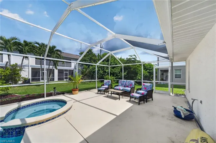 3515 Sw Santa Barbara Pl, Cape Coral, Florida 33914