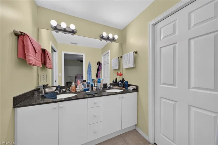 3515 Sw Santa Barbara Pl, Cape Coral, Florida 33914