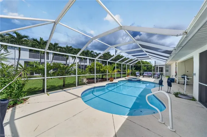 3515 Sw Santa Barbara Pl, Cape Coral, Florida 33914