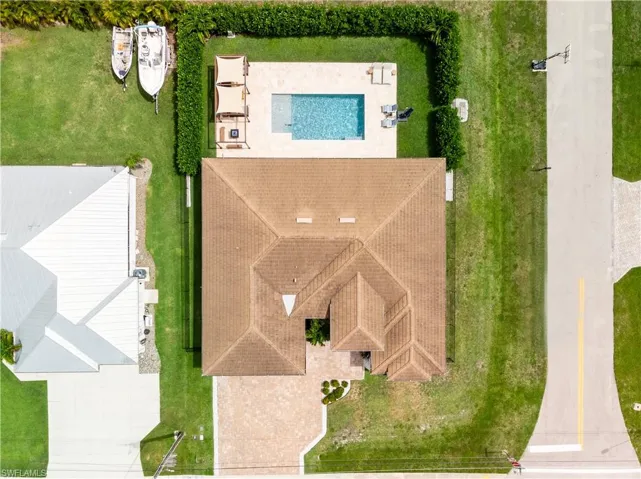 Bird's eye view of the property