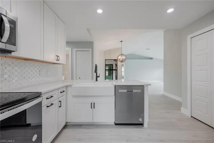 6149  Hershey  AVE, Fort Myers, FL 33905