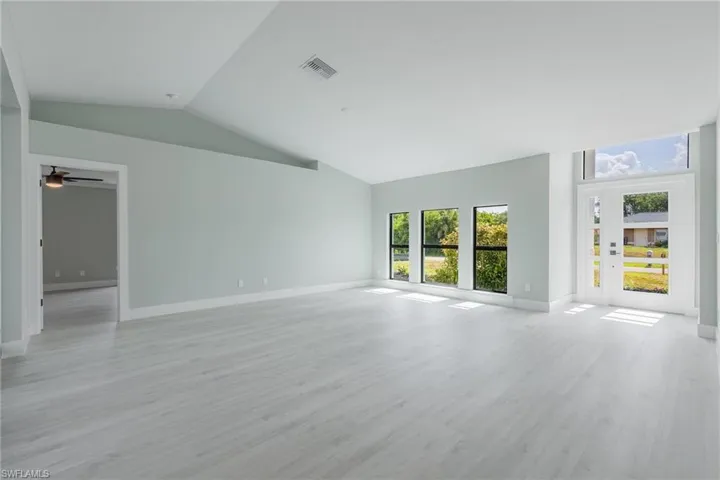 6149  Hershey  AVE, Fort Myers, FL 33905