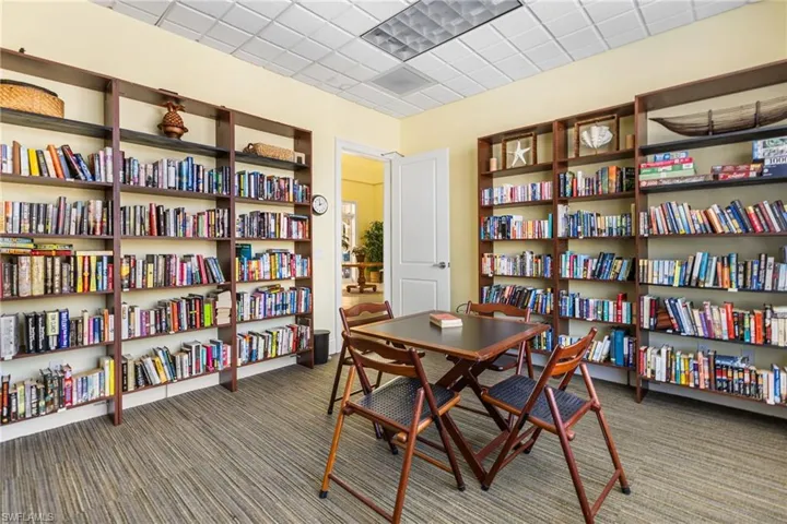 Free swap library for all residents. Many great titles to read pool side.