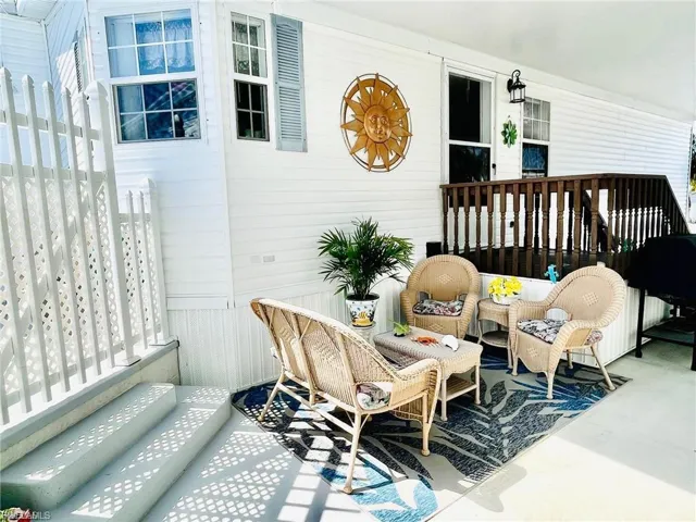 Sitting area under carpot