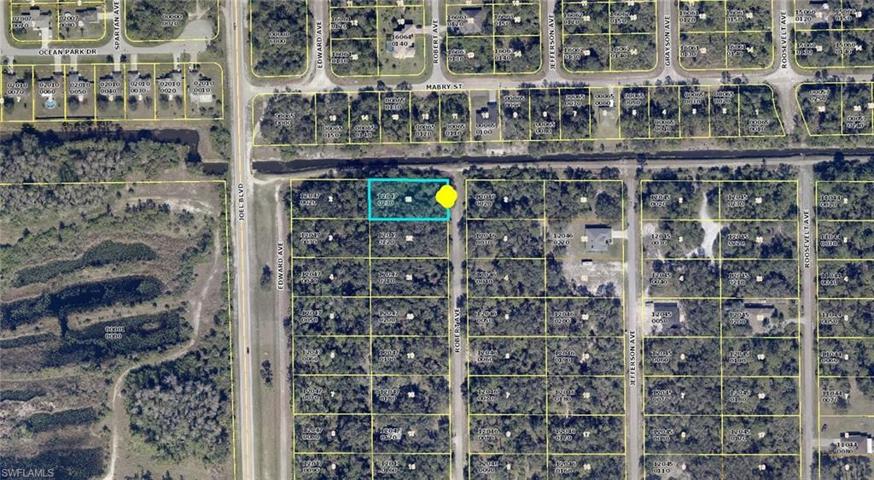 1921 Robert AVE, LEHIGH ACRES FL 33972