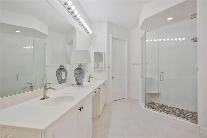 1855 Les Chateaux Blvd # 5, Naples, Florida 34109