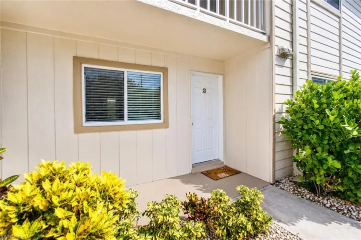 2385 Naples Trace Cir 2, Naples, Florida 34109