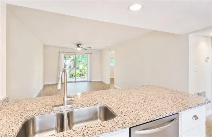 2385 Naples Trace Cir 2, Naples, Florida 34109