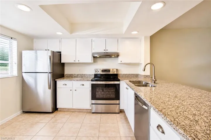 2385 Naples Trace Cir 2, Naples, Florida 34109