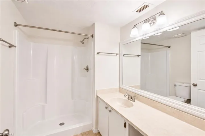2385 Naples Trace Cir 2, Naples, Florida 34109