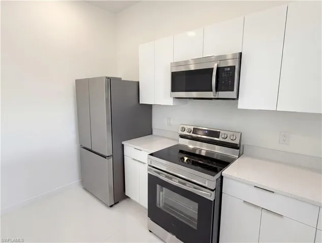 4331 Nw 31st Ter, Cape Coral, Florida 33993