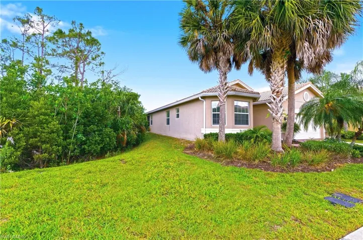 10051 Mimosa Silk Dr, Fort Myers, Florida 33913