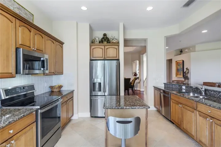 9200 Quartz LN # 202, NAPLES FL 34120